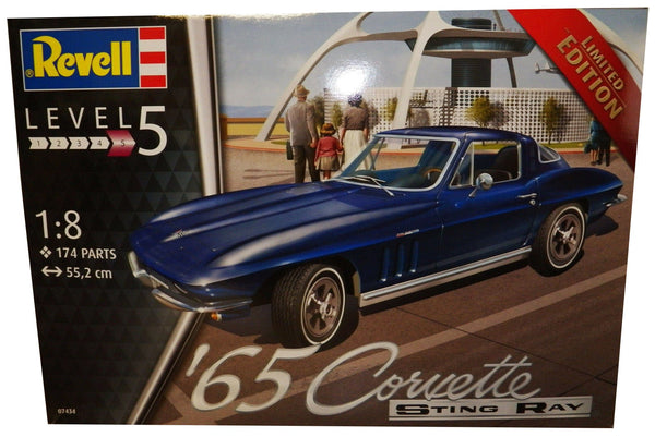 Revell 1/8 1965 Chevrolet Corvette Sting Ray Kit 95-07434