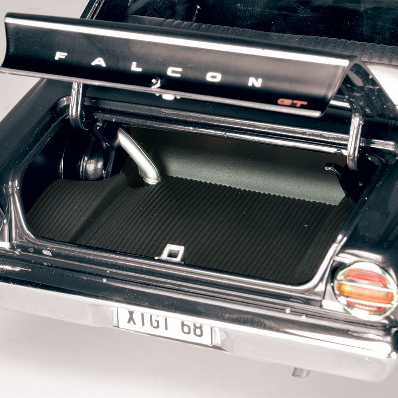 1/18 Ford XT GT Falcon Jet Black