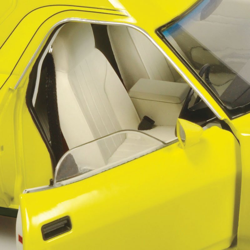 1/18 Ford XC Sundowner Pine N Lime