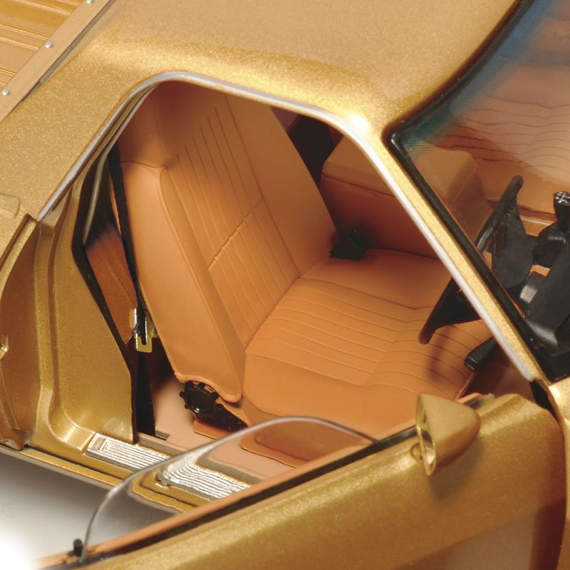 1/18 Ford XC Utility Desert Haze