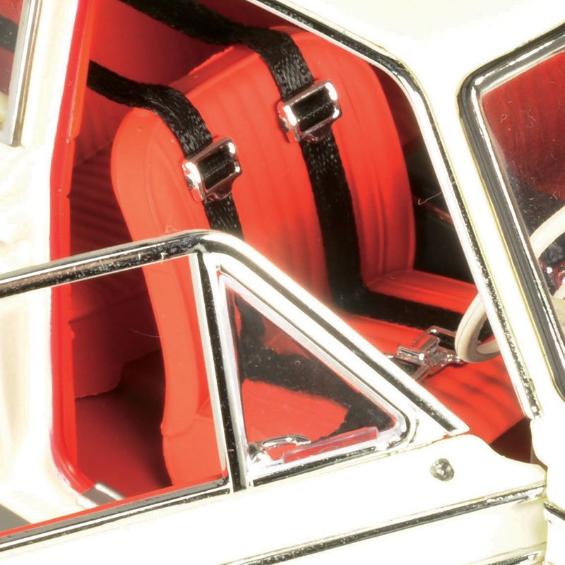 Classic Carlectables 1/18 Ford Cortina GT 500 1965 Bathurst 2nd Place