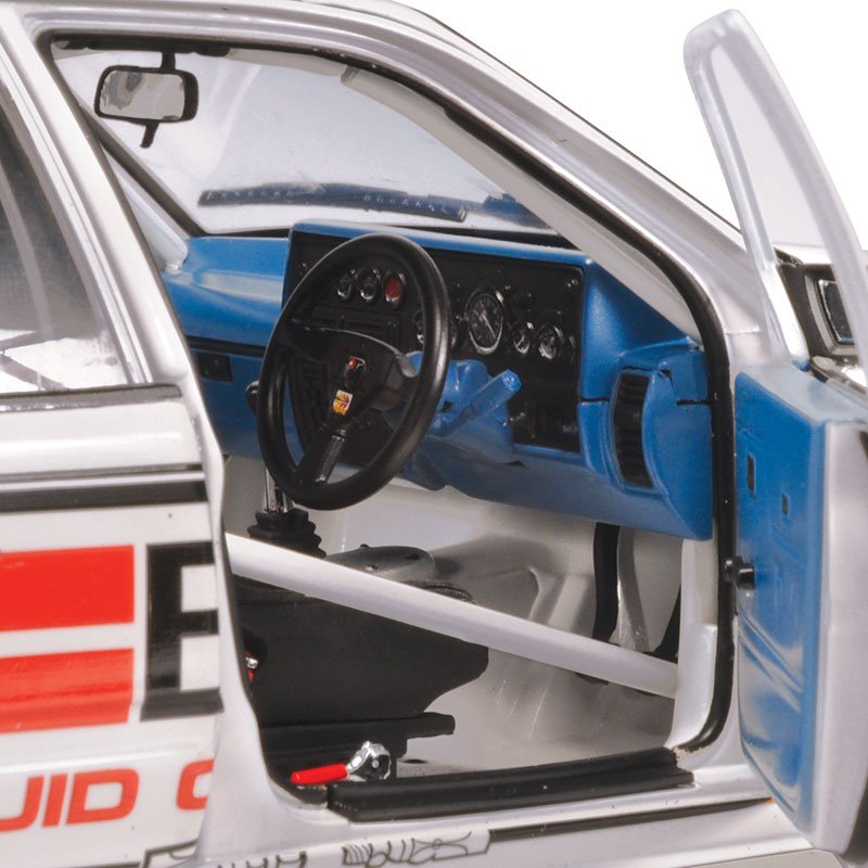 1/18 Holden VK Commodore 1986 Bathurst