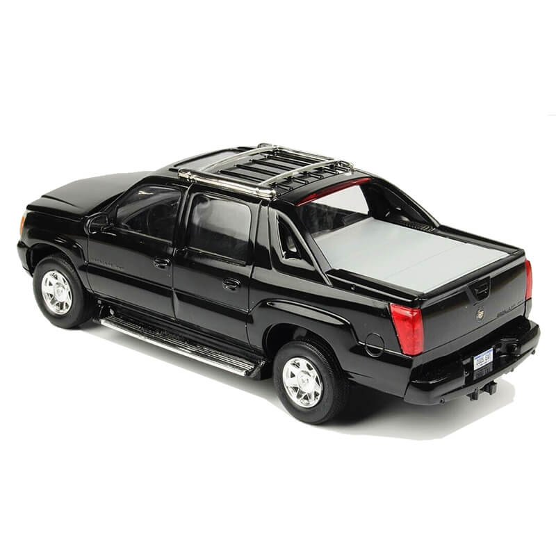 AMT 1/25 2005 Cadillac Escalade EXT Kit