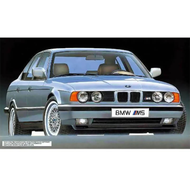 Fujimi 1/24 BMW M5 (RS-34) Kit
