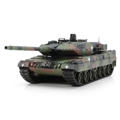 Tamiya 1/35 Leopard 2 A6 Tank "Ukraine"