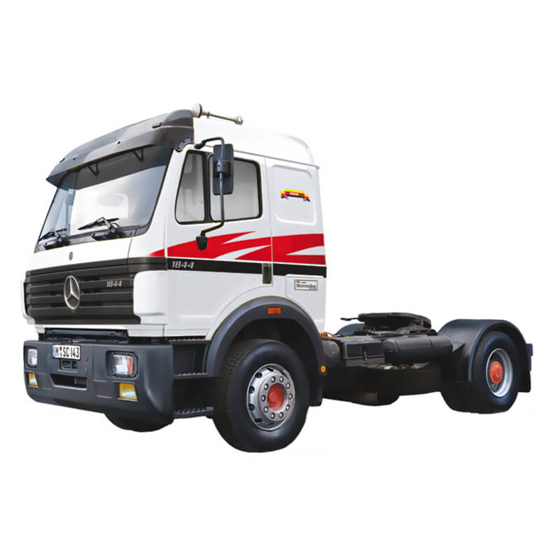 Italeri 1/24 Mercedes Benz SK 1844 LS V8