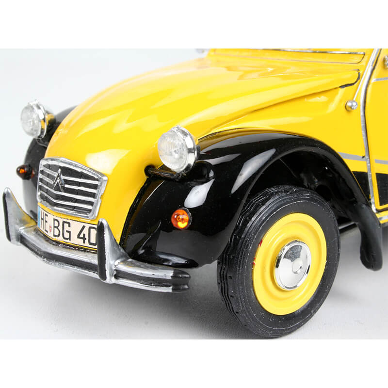 Revell 1/24 Citroen 2CV Charleston Model Set