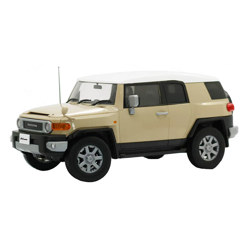 Fujimi 1/24 Toyota FJ Cruiser (Beige) Kit