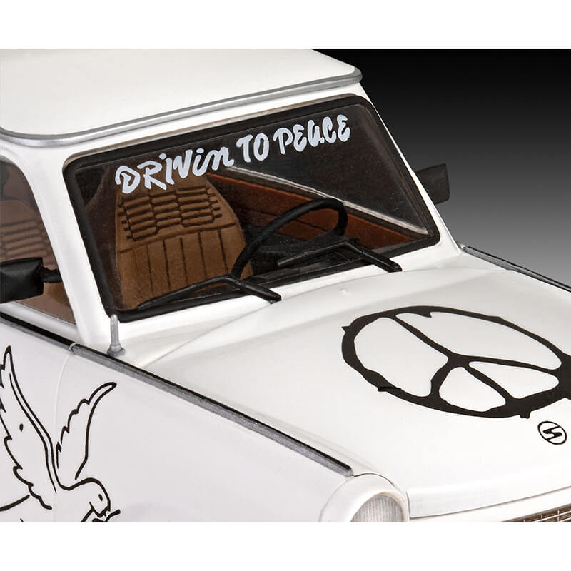 Revell 1/24 Trabant 601 Kit