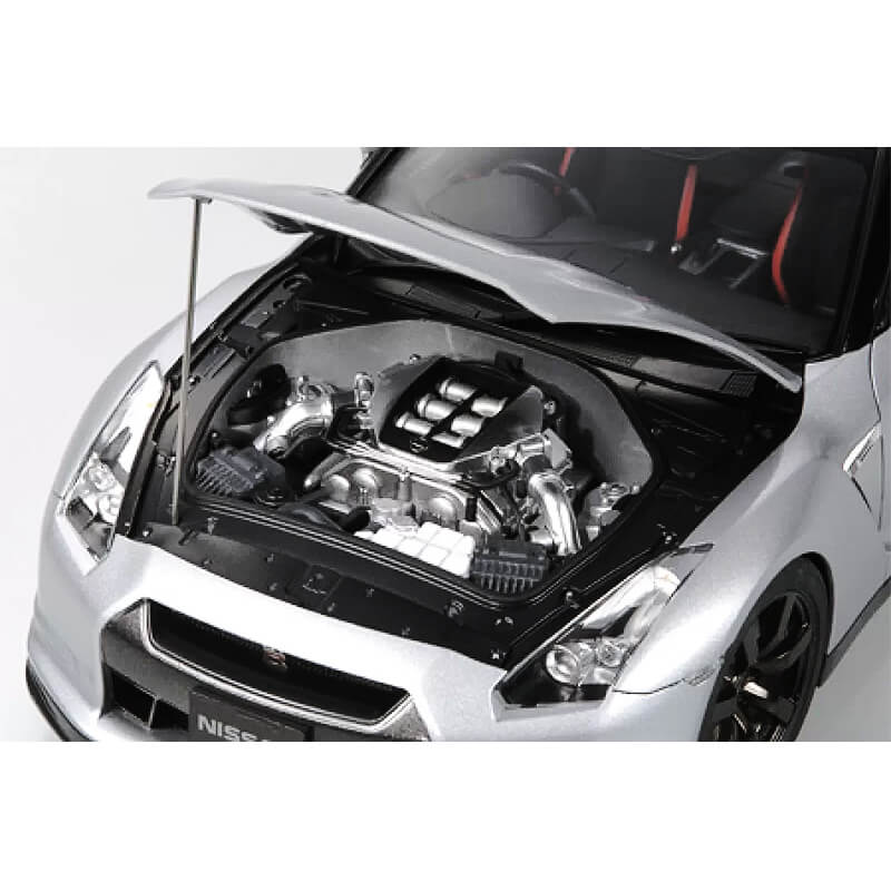 Tamiya 1/24 Nissan GTR Kit