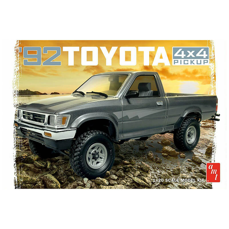 AMT 1/20 1992 Toyota 4×4 Pickup Kit