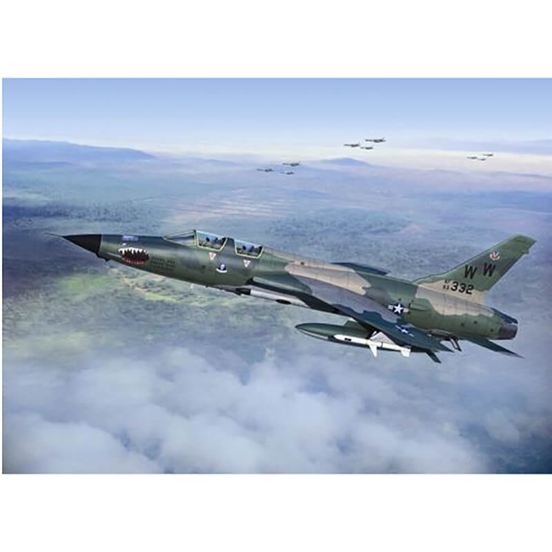 Trumpeter 1/72 F-105G Wild Weasel Kit
