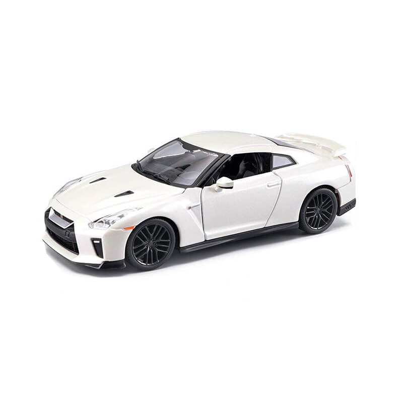 Bburago 1/24 2017 Nissan GT-R