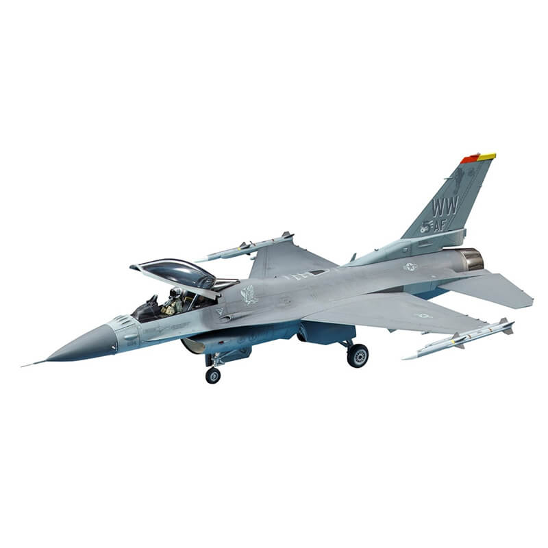Tamiya 1/72 Lockheed Martin F-16CJ Fighting Falcon Kit