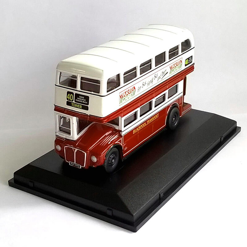 Oxford 1/76 Routemaster Blackpool