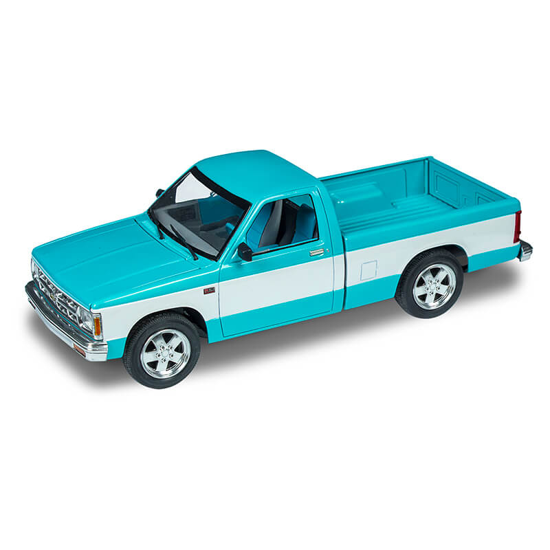 Monogram 1/25 Chevy S-10 Custom Pickup Kit