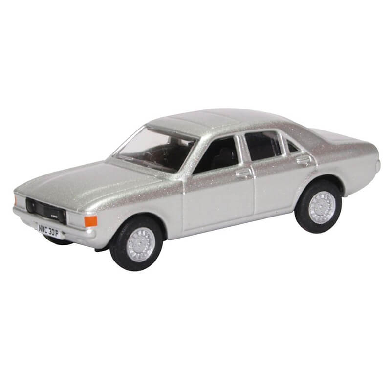 Oxford 1/76 Ford Consul Granada (Astro Silver)