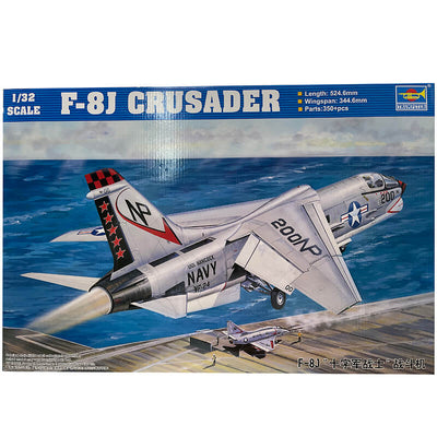 Trumpeter 1/32 F-8J Crusader Kit