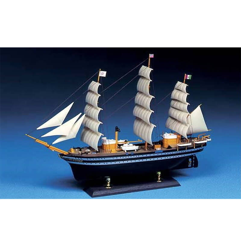 Aoshima 1/350 3-Mast Full-Rigged Amerigo Vespucci Kit