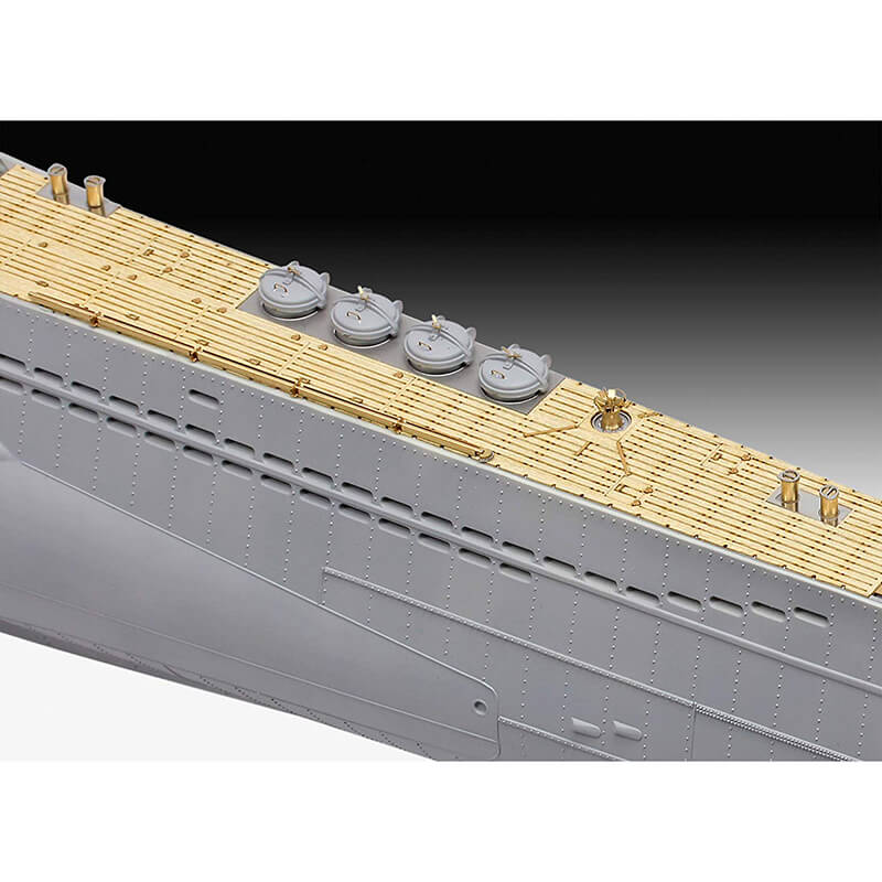 Revell 1/72 German Submarine Type VII C/41 Kit