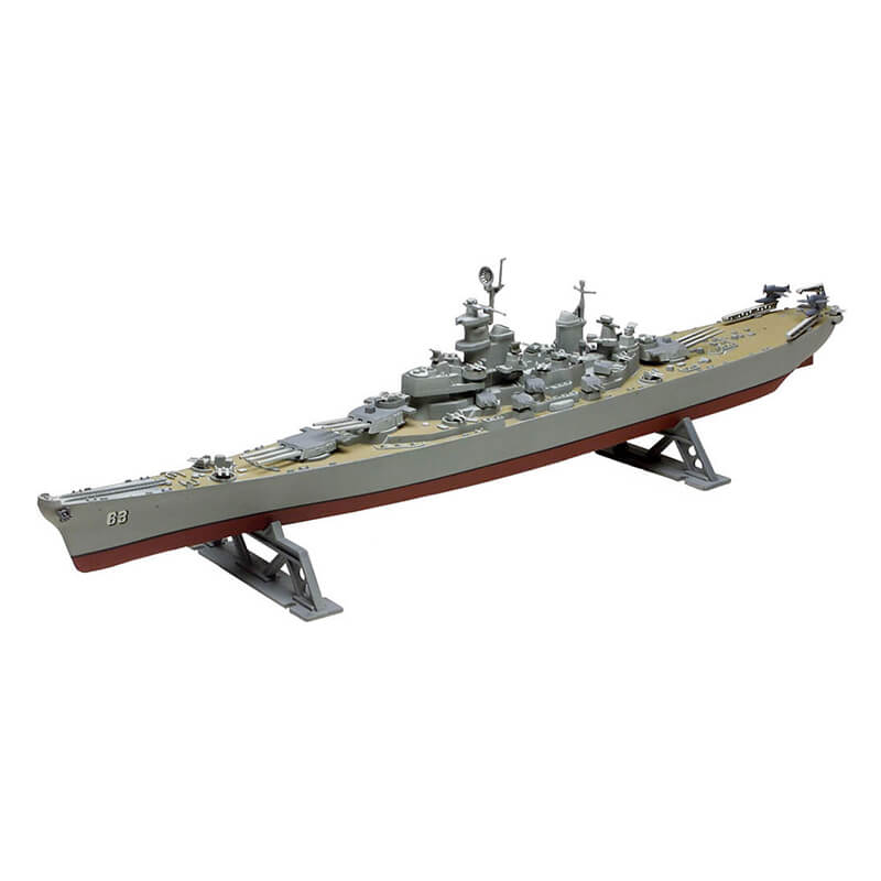Revell 1/535 USS Missouri The "Mighty Mo" U.S. Navy Battleship Kit