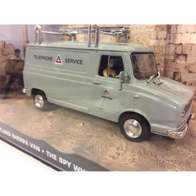 MAG 1/43 Leyland Sherpa Van - The Spy who Loved Me
