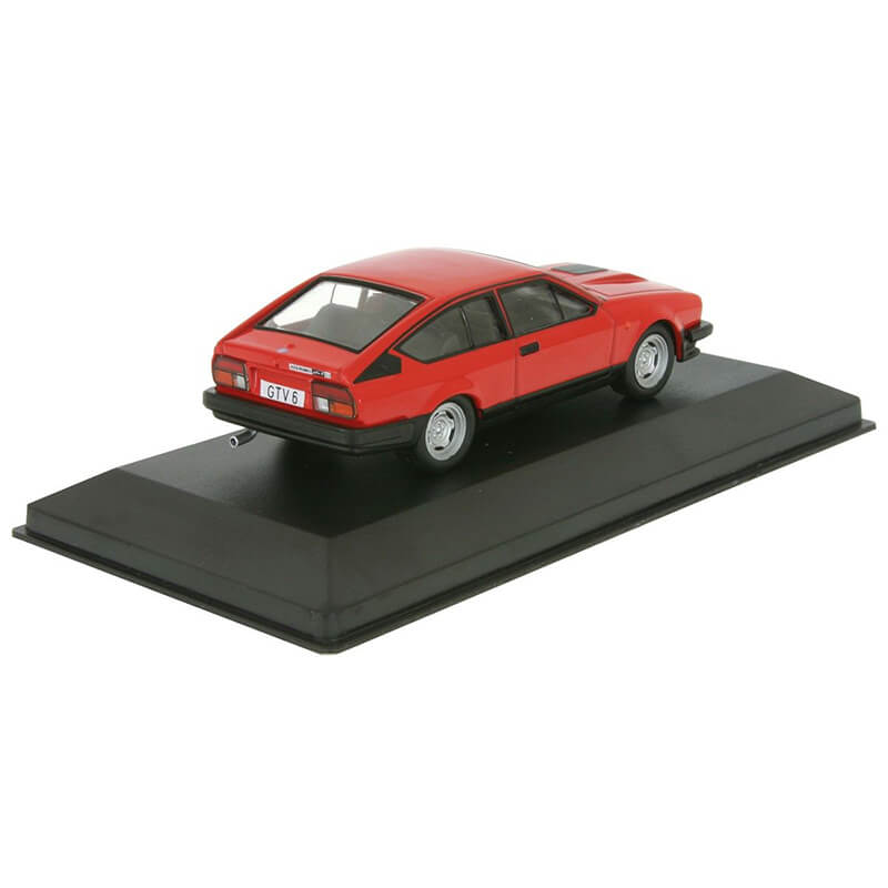 Whitebox 1/43 Alfa Romeo GTV 6 1985 (Red)