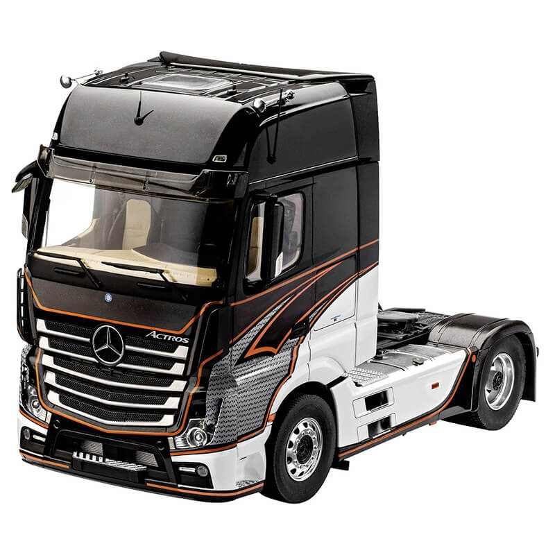 Revell 1/24 Mercedes-Benz Actros MP4 Kit