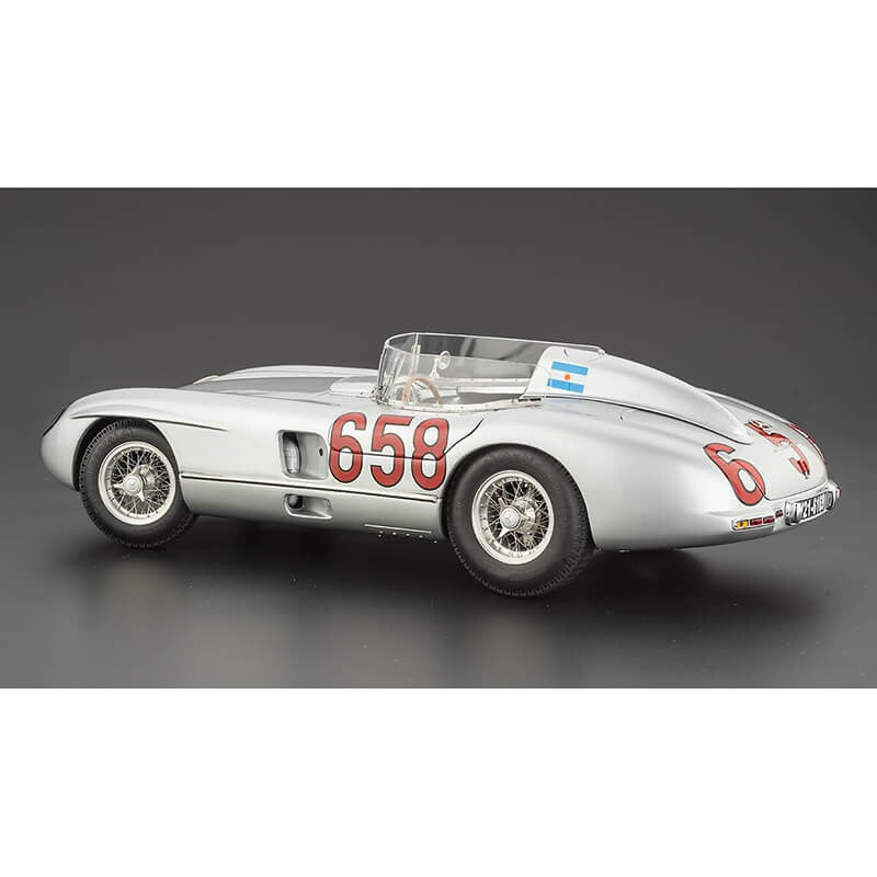 CMC 1/18 Mercedes-Benz 300 SLR Mille Miglia, 1955 J.M. Fangio, Start-Nr. 658