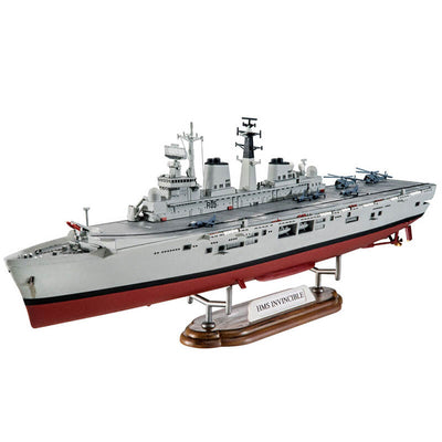 Revell 1/700 HMS Invincible (Falkland War) Kit