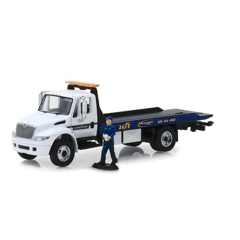 Greenlight 1/64 International DuraStar Goodyear Flatbed & Repair Man Figure