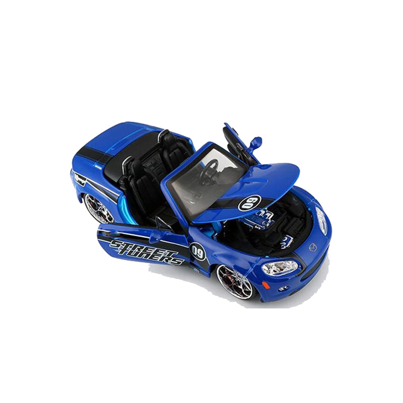 Bburago 1/24 Mazda MX-5 (Blue)