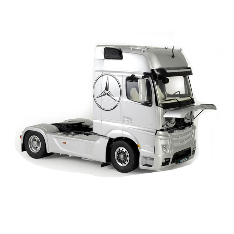 Italeri 1/24 Mercedes Benz Actros MP4 Giga Space Kit
