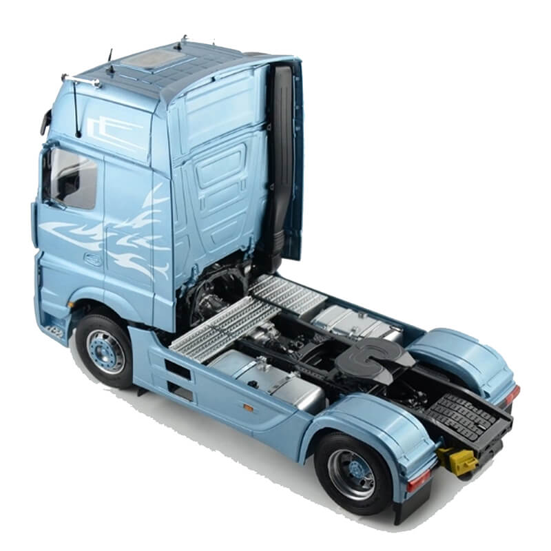 Italeri 1/24 Mercedes Benz Actros MP4 Giga Space Kit