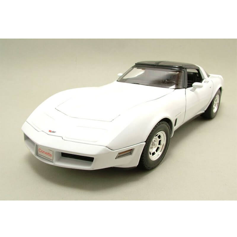 Welly 1/18 1982 Chevrolet Corvette Coupe (White)