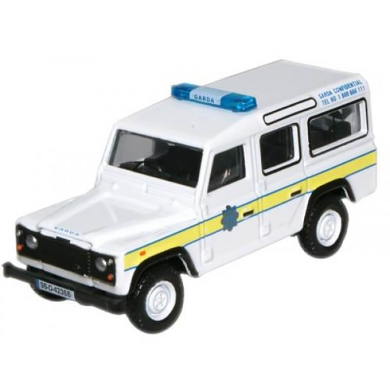 Oxford 1/76 Garda Land Rover Defender Station Wagon