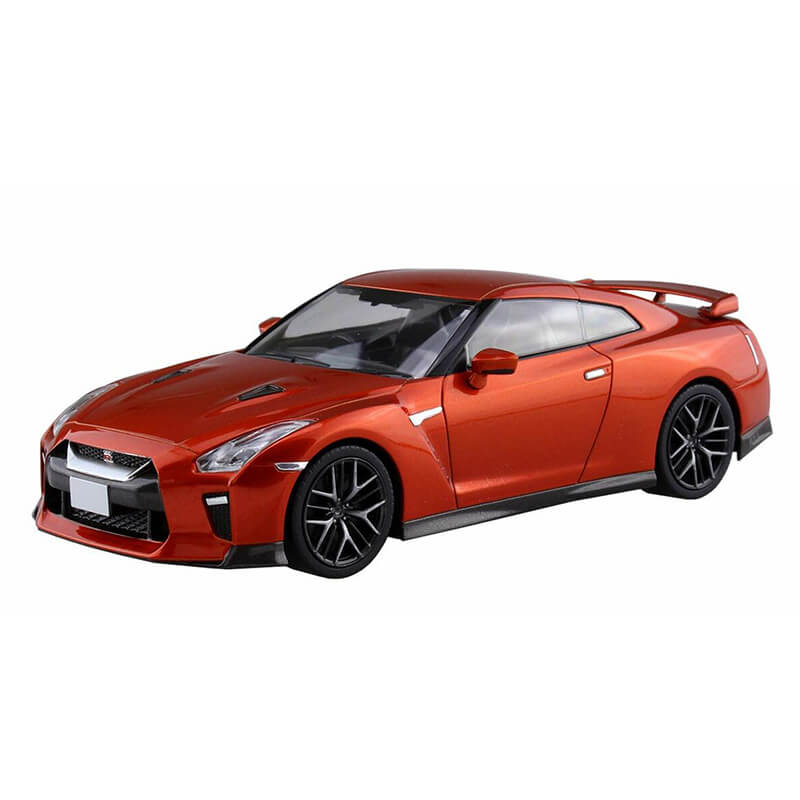 Aoshima 1/32 Nissan GT-R (Ultimate Shiny Orange) Kit