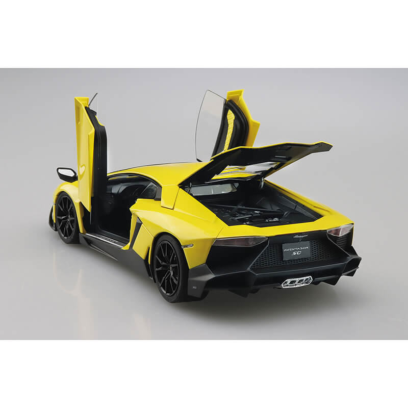 Aoshima 1/24 Lamborghini Aventador 50th Anniversario Kit
