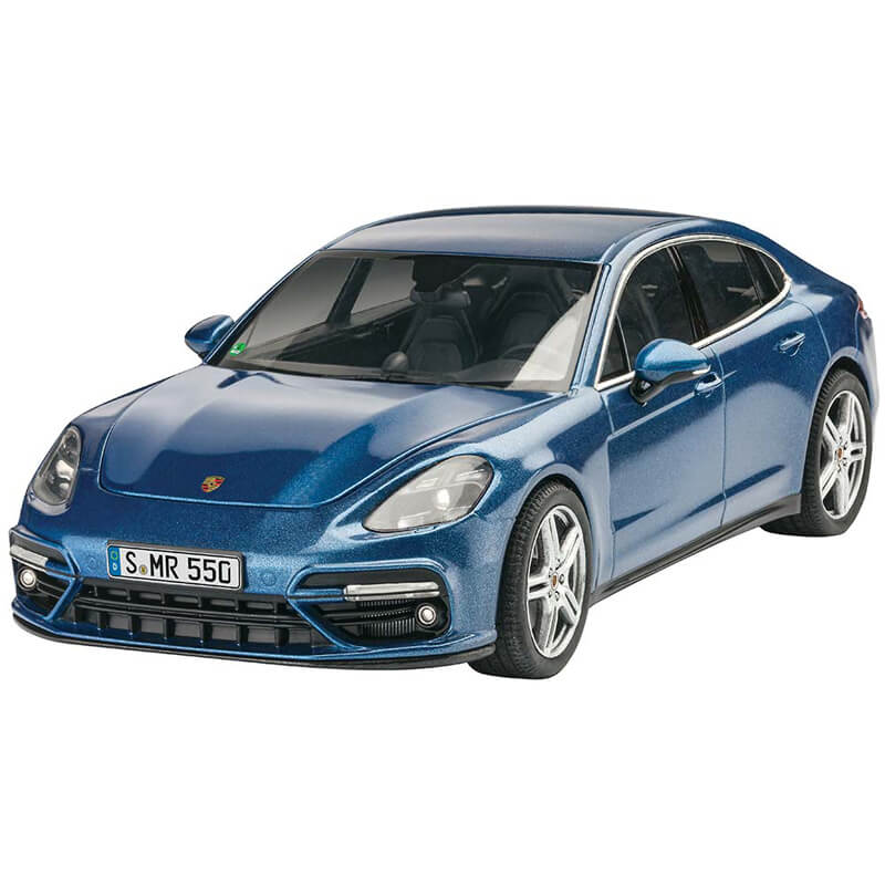 Revell 1/24 Porsche Panamera Turbo Kit