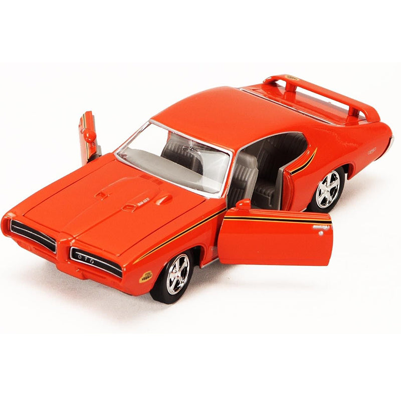 Motormax 1/24 1969 Pontiac GTO Judge (Orange)