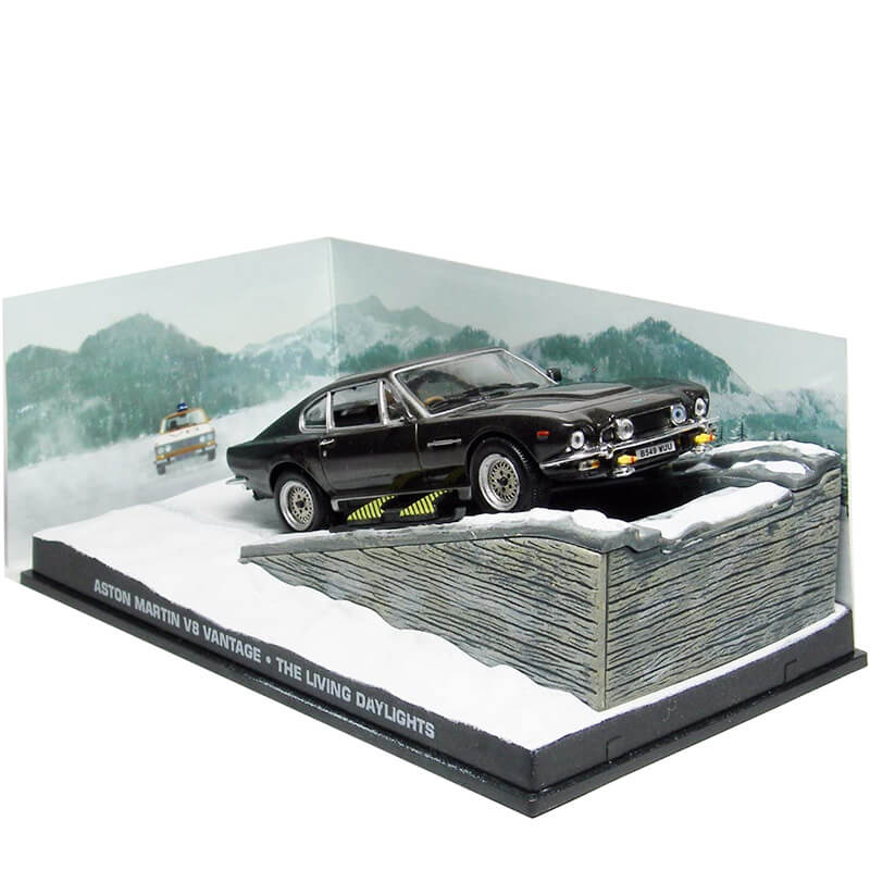 MAG 1/43 Aston Martin V8 Vantage "The Living Daylights"