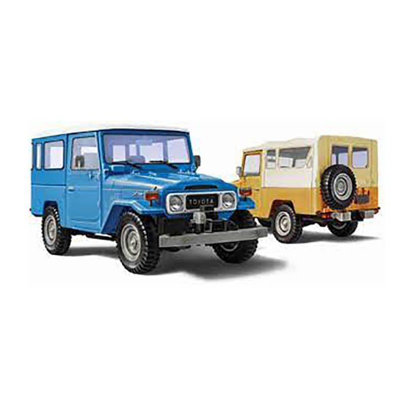 Italeri 1/24 Toyota BJ44 Land Cruiser Kit