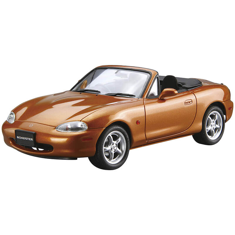 Aoshima 1/24 Mazda Roadster NB8C '99 Kit