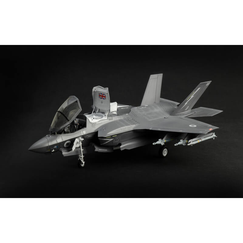 Italeri 1/48 F-35 B Lightning II STOVL Version Kit
