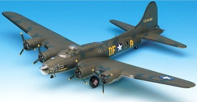 Academy 1/72 B-17F "Memphis Belle" Kit