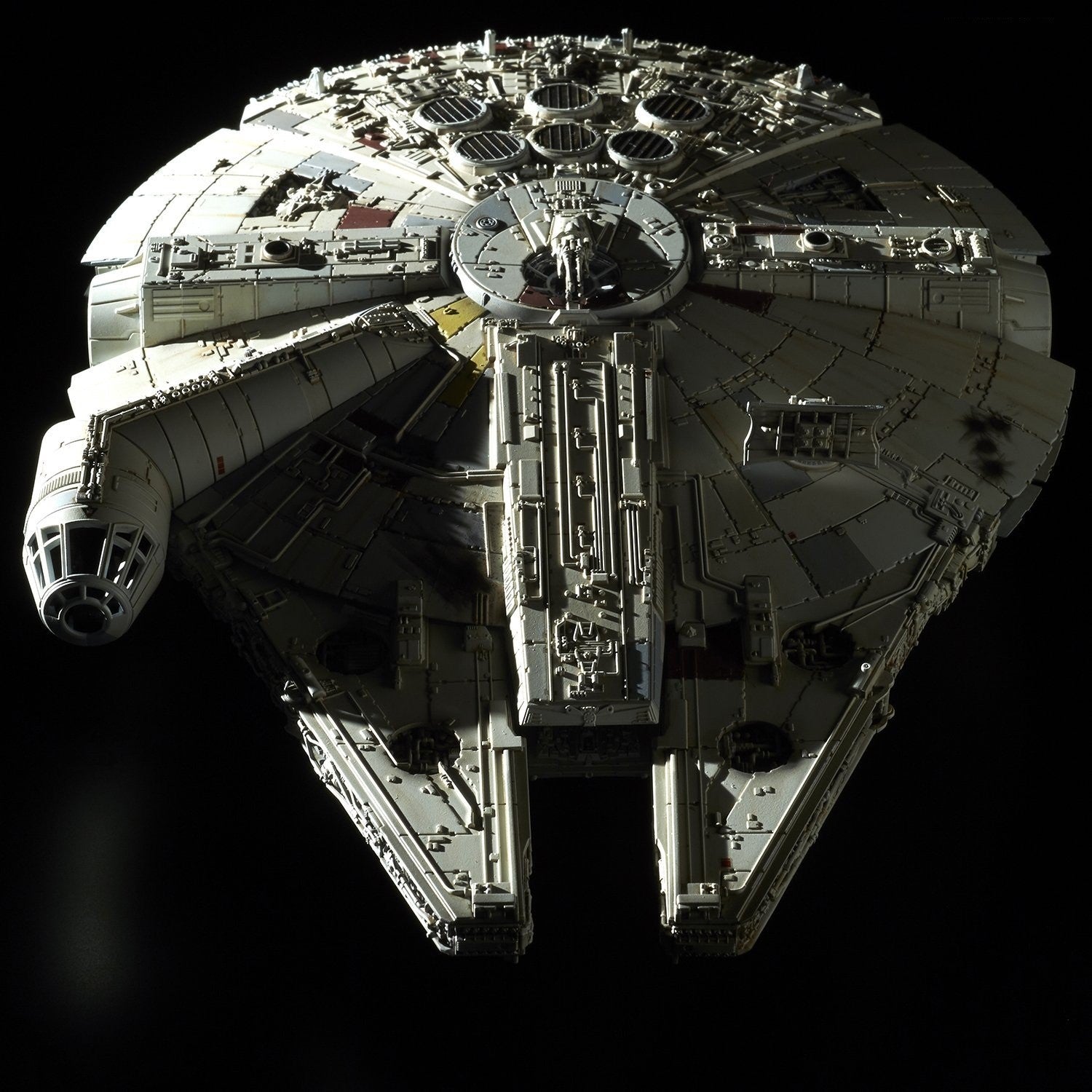 Bandai 1/144 Star Wars Millennium Falcon Kit