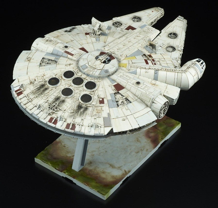 Bandai 1/144 Star Wars Millennium Falcon Kit