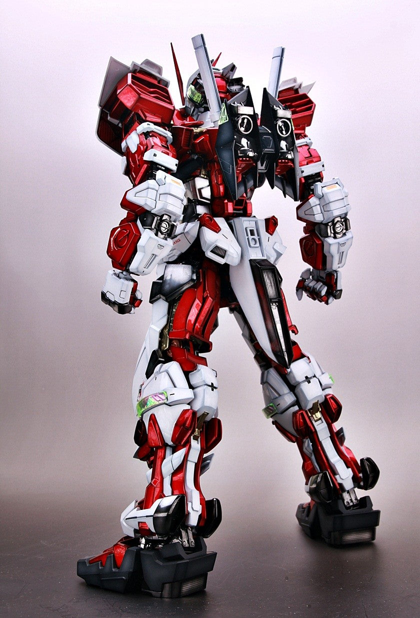 Bandai 1/60 PG MBF-P02 Gundam Astray (Red Frame) Kit