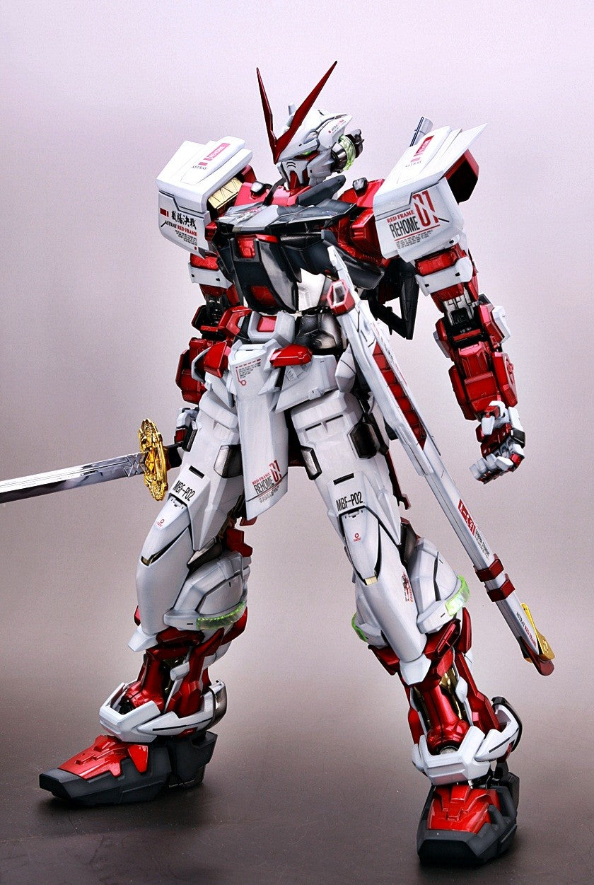 Bandai 1/60 PG MBF-P02 Gundam Astray (Red Frame) Kit