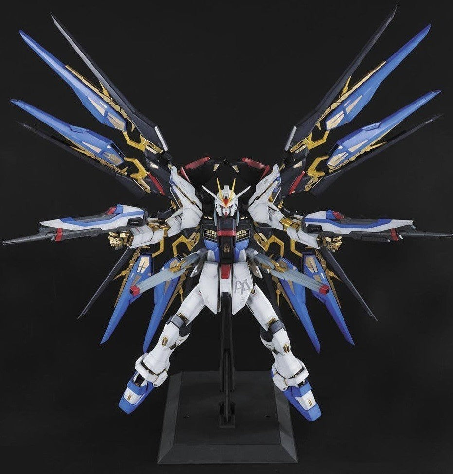 Bandai 1/60 PG ZGMF-X20A Strike Freedom Gundam Kit